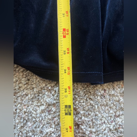 Gorgeous Navy Velvet Tiered V-Neck Tunic Dress. Size Large. Long Sleeves. - Picture 8 of 8